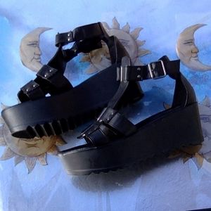 🖤 Gothic Roman Platform Sandals 🖤